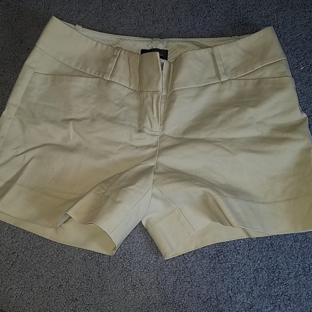 THE LIMITED shorts